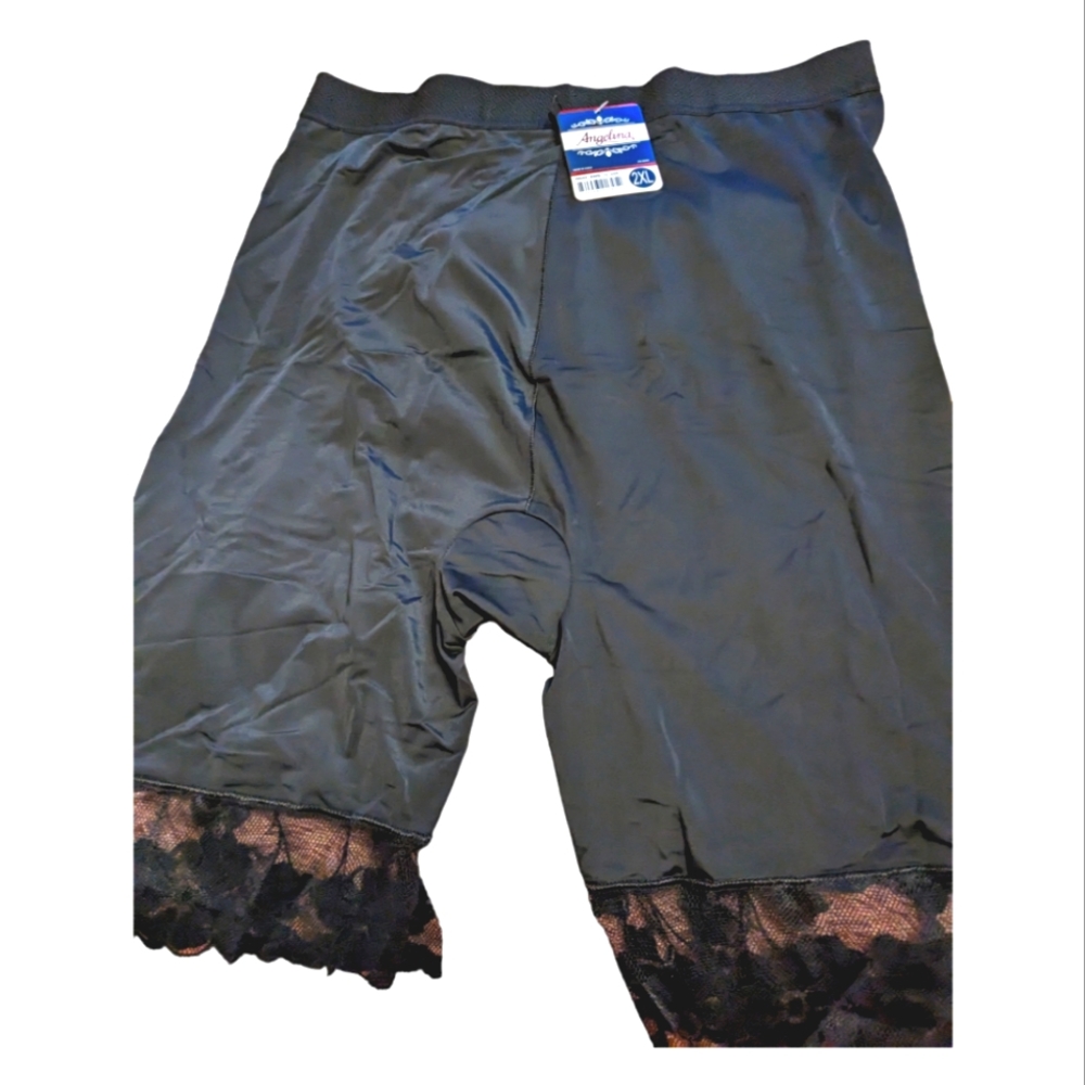 - Angelina Petti pants underwear with lace trim. 2 pr white 2pr black. N…